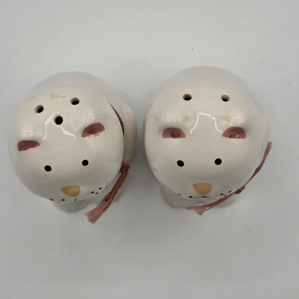 Vtg Ceramic Cat Salt and Pepper Shakers Set Pair White Pink‎ Kitty Kitchen Decor